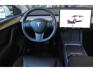 
										TESLA MODEL Y TRACCION TRASERA RWD full									