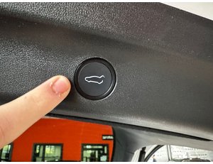 
										TESLA MODEL Y TRACCION TRASERA RWD full									