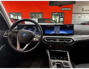 
										BMW SERIE 3 330E full									