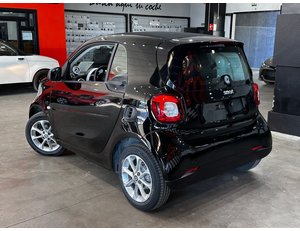 
										SMART FORTWO 60KW(81CV) EQ COUPE full									