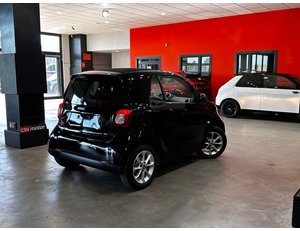 
										SMART FORTWO 60KW(81CV) EQ COUPE full									