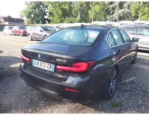 
										BMW SERIE 5 530E full									