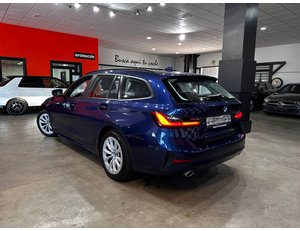 
										BMW SERIE 3 318D TOURING full									