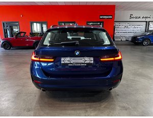 
										BMW SERIE 3 318D TOURING full									