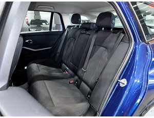 
										BMW SERIE 3 318D TOURING full									