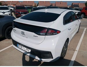 
										HYUNDAI IONIQ 1.6 GDI PHEV TECNO DCT full									