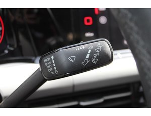 
										VOLKSWAGEN GOLF LIFE 1.0 ETSI 81KW (110CV) DSG full									