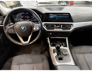 
										BMW SERIE 3 330E full									