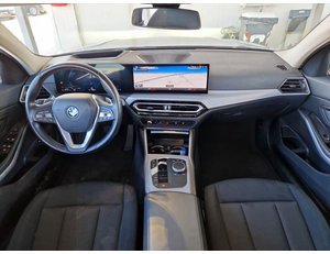 
										BMW SERIE 3 320E XDRIVE TOURING full									