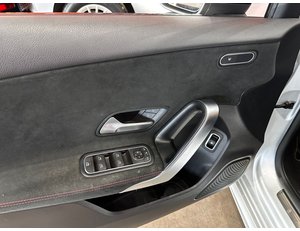 
										MERCEDES BENZ CLASE A MERCEDES A 250 E full									