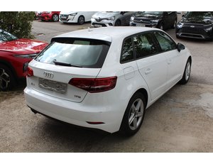
										AUDI A3 1.5 TFSI 110KW (150CV) COD EVO full									
