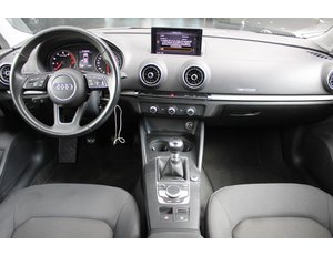 
										AUDI A3 1.5 TFSI 110KW (150CV) COD EVO full									