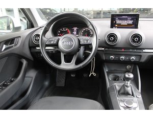 
										AUDI A3 1.5 TFSI 110KW (150CV) COD EVO full									