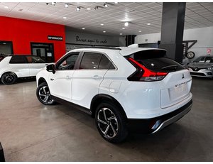 
										MITSUBISHI ECLIPSE CROSS PHEV KAITEKI+ 4WD full									