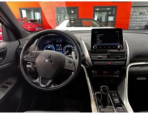 
										MITSUBISHI ECLIPSE CROSS PHEV KAITEKI+ 4WD full									