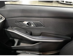
										BMW SERIE 3 320E full									