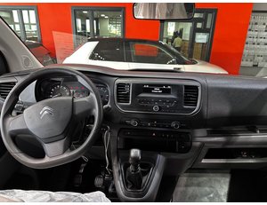 
										CITROEN JUMPY 1.5BLUEHDI 120CV COMBI XL full									