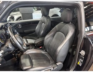 
										MINI MINI COOPER SE full									
