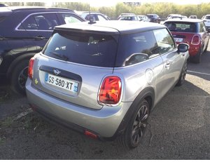 
										MINI MINI COOPER SE full									