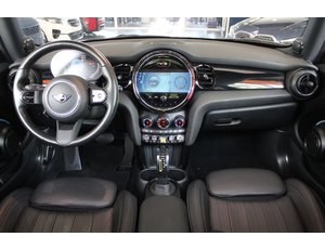 
										MINI MINI COOPER SE full									