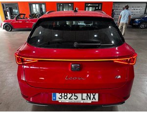 
										SEAT LEON 1.5 ETSI 110KW DSG-7 S&S FR GO L full									