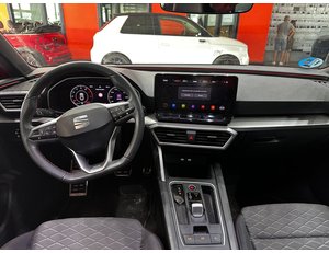 
										SEAT LEON 1.5 ETSI 110KW DSG-7 S&S FR GO L full									