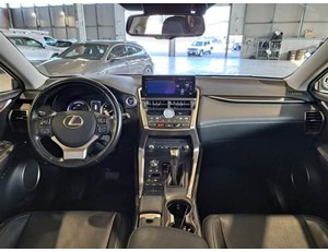
										LEXUS NX 2.5 300H LUXURY 4WD full									