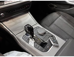 
										BMW SERIE 3 320E full									