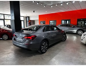 
										MERCEDES BENZ CLASE A MERCEDES SEDAN A 250 E full									