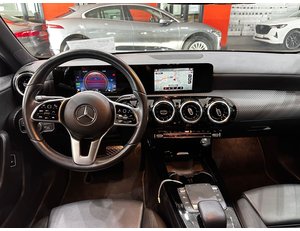 
										MERCEDES BENZ CLASE A MERCEDES SEDAN A 250 E full									