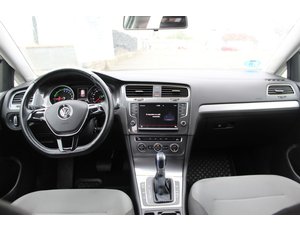 
										VOLKSWAGEN GOLF E-EPOWER 115CV full									