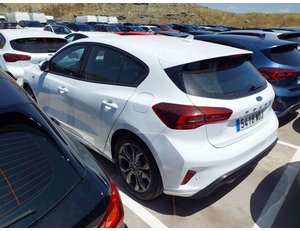 
										FORD FOCUS 1.0 ECOBOOST MHEV 92KW ST-LINE full									
