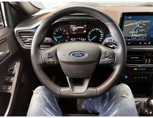 
										FORD FOCUS 1.0 ECOBOOST MHEV 92KW ST-LINE full									
