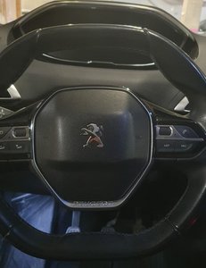 
										PEUGEOT 3008 1.5 BLUEHDI 96KW (130CV) S&S ALLURE full									