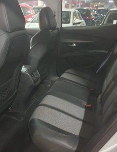 
										PEUGEOT 3008 1.5 BLUEHDI 96KW (130CV) S&S ALLURE full									