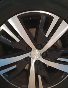 
										PEUGEOT 3008 1.5 BLUEHDI 96KW (130CV) S&S ALLURE full									