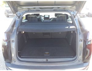 
										PEUGEOT 3008 HYBRID 225 E-EAT8 ALLURE full									