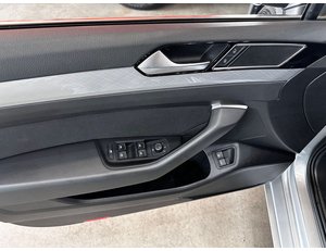 
										VOLKSWAGEN PASSAT VARIANT GTE 1.4 TSI E-POWER 115KW + 85KW full									