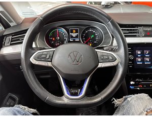 
										VOLKSWAGEN PASSAT VARIANT GTE 1.4 TSI E-POWER 115KW + 85KW full									