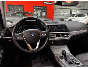 
										BMW SERIE 3 330E full									