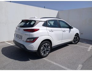 
										HYUNDAI KONA 100KW EV MAXX full									