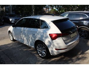 
										SKODA SCALA 1.0 TSI 81KW (110CV) DSG STYLE full									