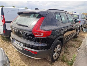 
										VOLVO XC40 1.5 T2 CORE PRO full									