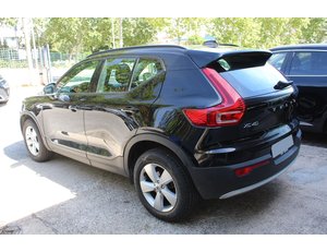 
										VOLVO XC40 1.5 T2 CORE PRO full									