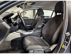 
										BMW SERIE 3 330E full									