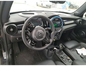 
										MINI MINI COOPER SE full									