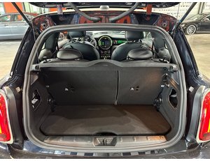 
										MINI MINI COOPER SE full									