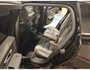 
										VOLVO V60 2.0 D4 R-DESIGN full									