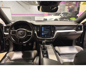 
										VOLVO V60 2.0 D4 R-DESIGN full									