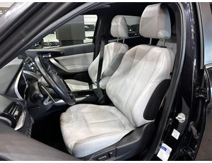 
										MITSUBISHI ECLIPSE CROSS 2.4 PHEV KAITEKI+ AUTO 4WD full									